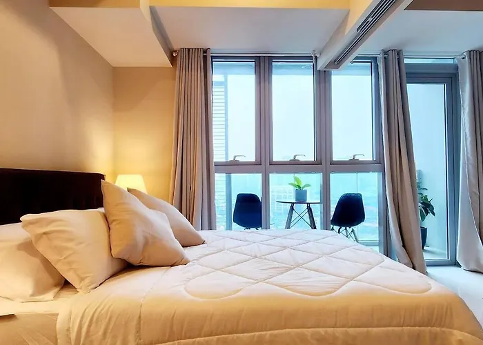 Casa Antonio At Uptown Parksuites Two