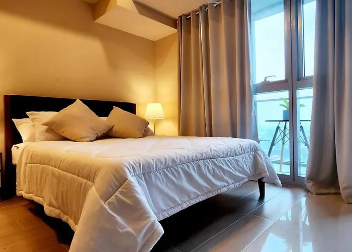 Casa Antonio At Uptown Parksuites Two *