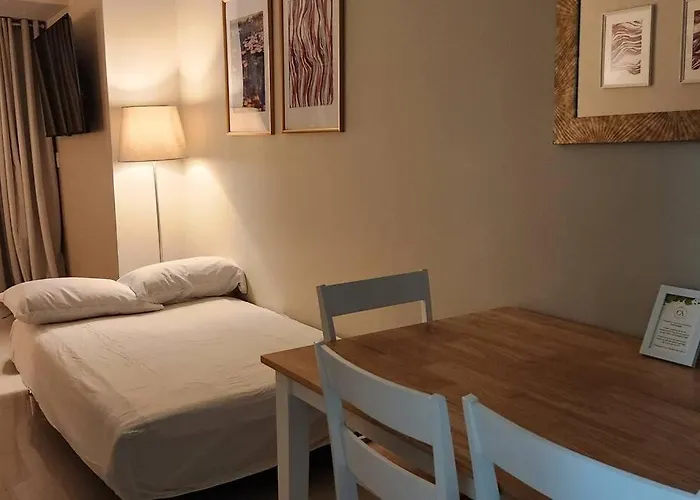 Casa Antonio At Uptown Parksuites Two Manila